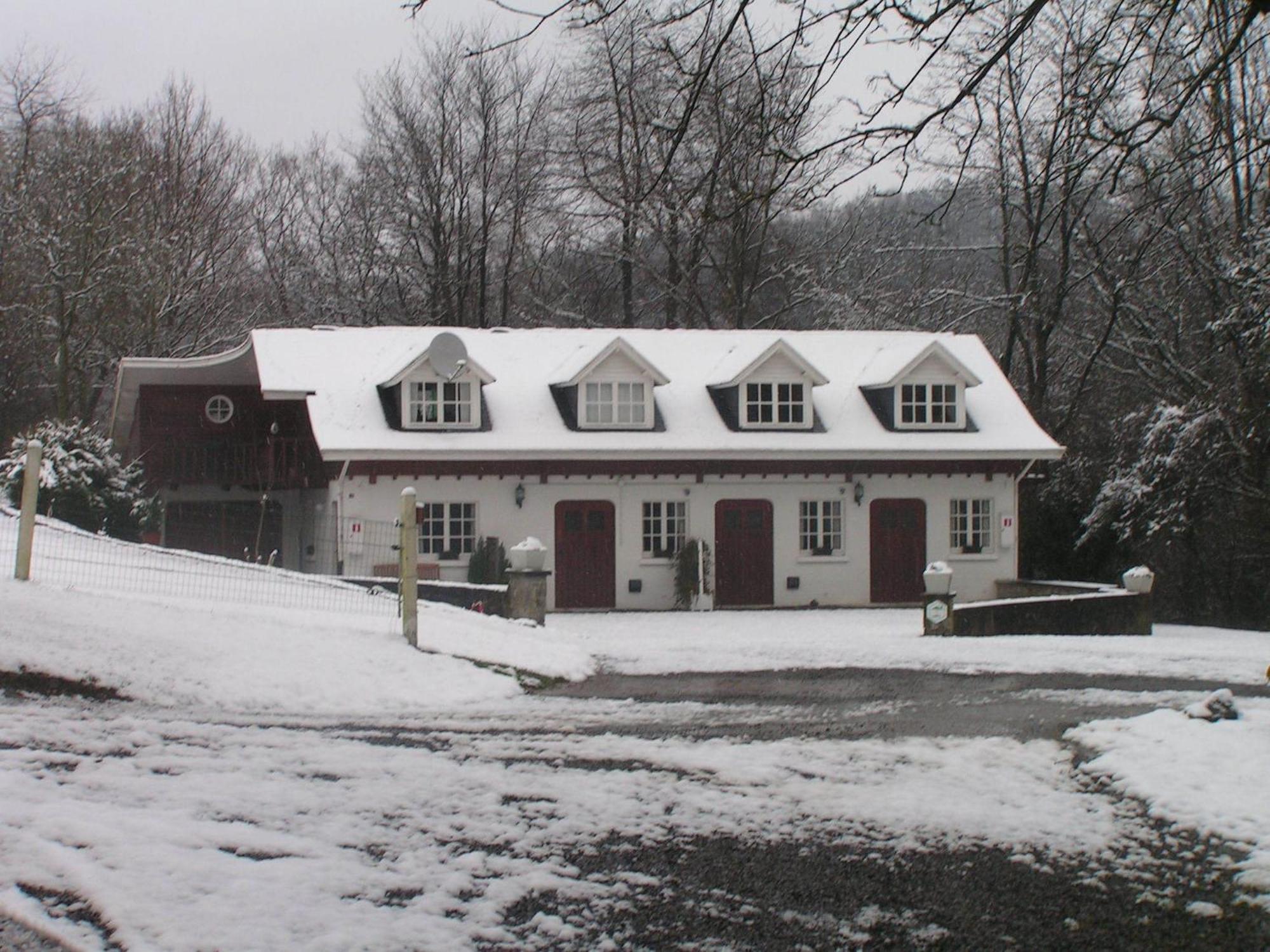 Gorgeous Apartment In Bohon With Garden Furniture And Bbq Barvaux Exteriör bild